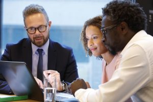 The Ultimate Selection Guide: What to Look for in a Full-Service Broker